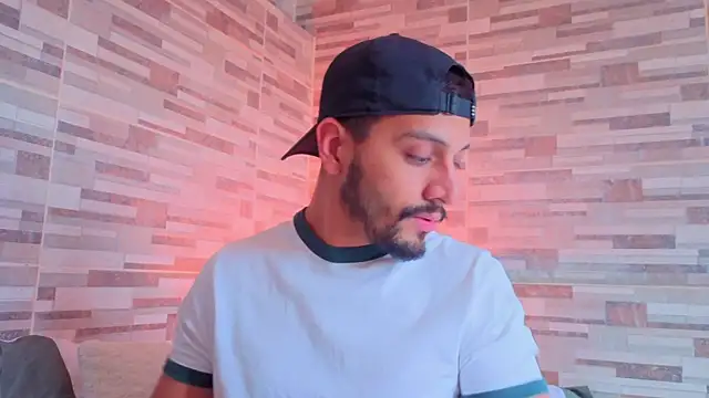 joelcallvil1 online show from May 20, 2026, 8:50 pm