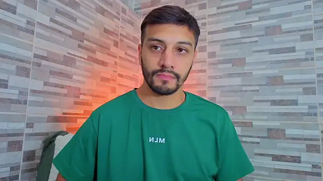 joelcallvil1 online show from May 31, 2026, 10:32 pm