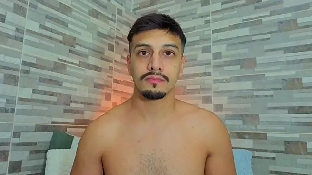 joelcallvil1 online show from April 12, 2026, 3:32 am