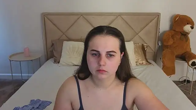 MikaFoxy online show from April 14, 2026, 5:23 am