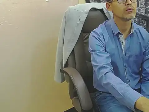 Snapshot of Oswalldo__ chatting on February 21, 2026, 11:12 am Oswalldo online show from February 21, 2026, 11:12 am