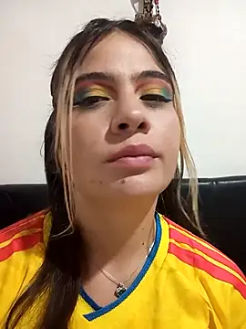 Snapshot of Megan_nica chatting on July 7, 2026, 6:33 pm Megan nica online show from July 7, 2026, 6:33 pm