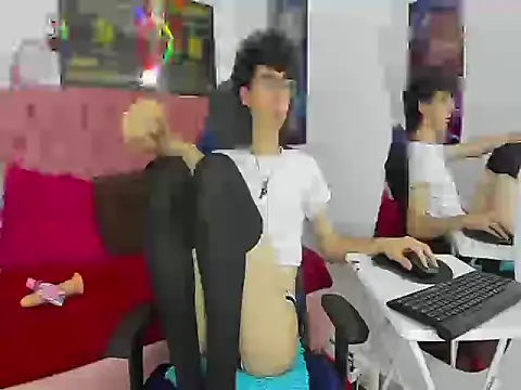 Snapshot of Syriussz chatting on January 18, 2026, 7:17 pm Syriussz online show from January 18, 2026, 7:17 pm