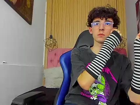 Snapshot of Syriussz chatting on March 2, 2026, 8:05 pm Syriussz online show from March 2, 2026, 8:05 pm