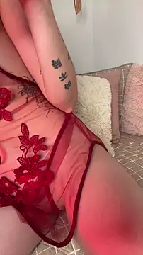 Snapshot of GiannaMagari chatting on January 31, 2026, 9:13 pm GiannaMagari online show from January 31, 2026, 9:13 pm