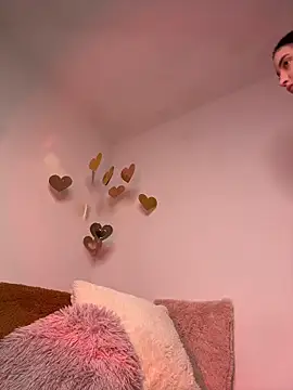 Snapshot of GiannaMagari chatting on February 16, 2026, 9:13 pm GiannaMagari online show from February 16, 2026, 9:13 pm