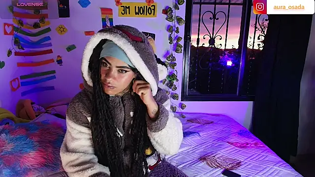 Snapshot of Canela_Osada_ chatting on July 1, 2026, 10:37 am Canela Osada online show from July 1, 2026, 10:37 am