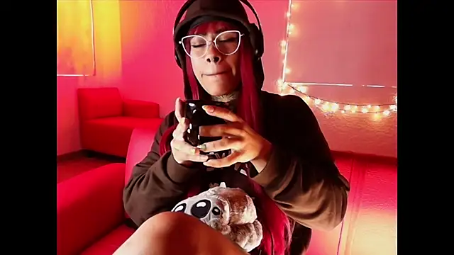 Snapshot of Canela_Osada_ chatting on January 19, 2026, 12:53 pm Canela Osada online show from January 19, 2026, 12:53 pm