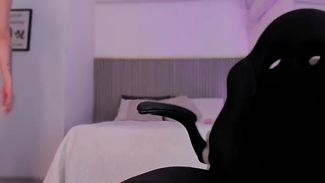 ashvalentine online show from February 24, 2026, 7:26 pm