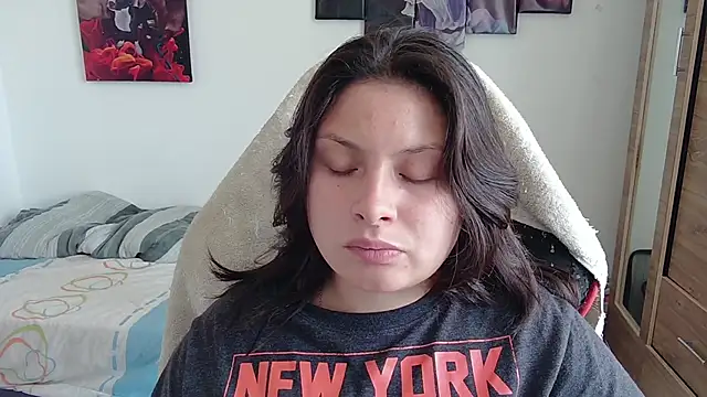 Snapshot of yessica_gomez01 chatting on May 16, 2026, 9:03 pm yessica gomez01 online show from May 16, 2026, 9:03 pm