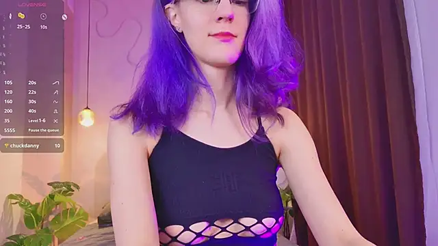 AuraLaunni online show from January 11, 2026, 8:10 am