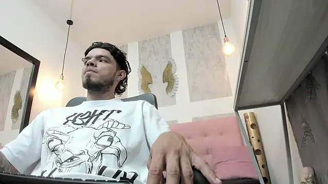 Enzo Turner online show from January 11, 2026, 3:35 am