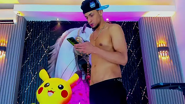 Snapshot of The_Gods_In_Diamonds chatting on January 19, 2026, 2:59 am The Gods In Diamonds online show from January 19, 2026, 2:59 am