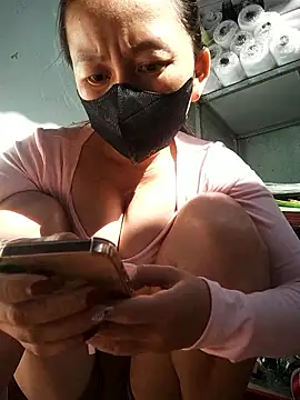 Rinny99 online show from January 12, 2026, 2:29 am