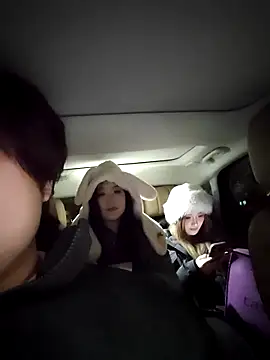 Snapshot of Sun-001 chatting on February 17, 2026, 12:13 pm Sun-001 online show from February 17, 2026, 12:13 pm