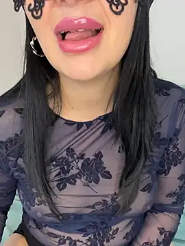 melissiaayzem online show from March 26, 2026, 10:13 am