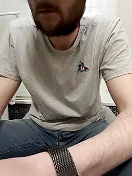 80julien online show from March 23, 2026, 7:36 pm