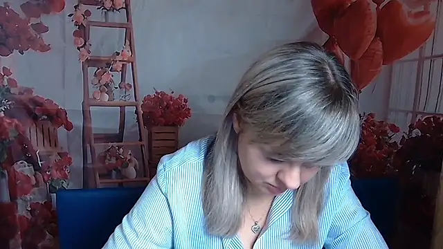 Snapshot of VeronicaSvitt chatting on February 25, 2026, 1:22 pm VeronicaSvitt online show from February 25, 2026, 1:22 pm