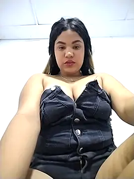 Tigress 19 online show from January 15, 2026, 4:38 am