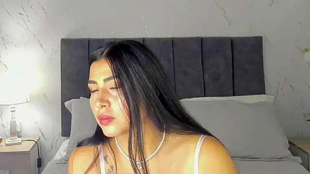 Snapshot of Antonella_Coruso chatting on February 17, 2026, 8:50 pm Antonella Coruso online show from February 17, 2026, 8:50 pm