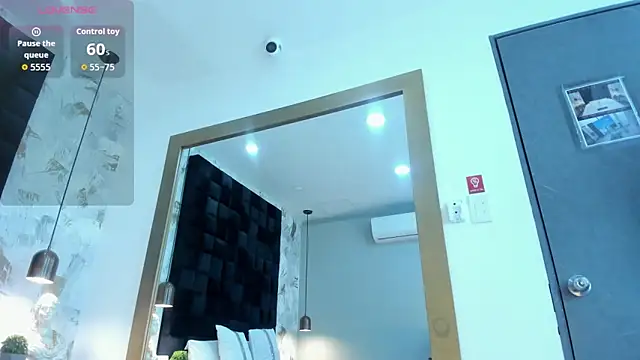 emily clarkk  online show from March 9, 2026, 7:28 pm