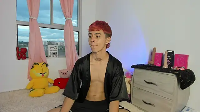 Maiky Cooper01 online show from February 20, 2026, 9:28 pm