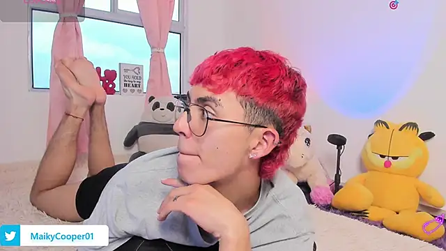 Maiky Cooper01 online show from February 22, 2026, 8:54 pm