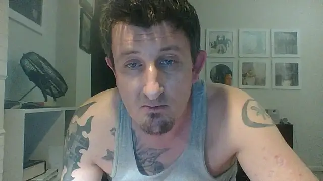 Snapshot of 2flimsy chatting on May 13, 2026, 11:01 pm 2flimsy online show from May 13, 2026, 11:01 pm