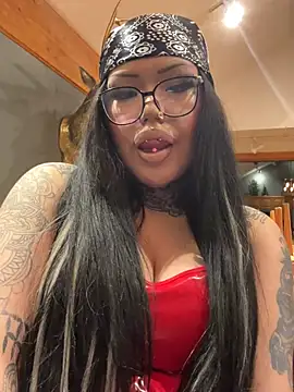 Snapshot of BaByDollxChloe chatting on February 4, 2026, 10:21 am BaByDollxChloe online show from February 4, 2026, 10:21 am