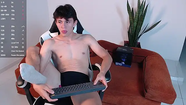 DarrenColleen online show from February 9, 2026, 3:04 am