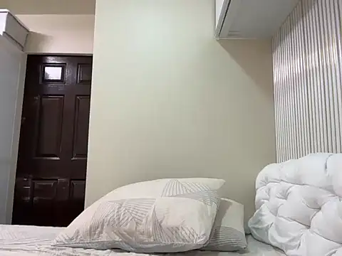 Snapshot of hyacinth30 chatting on February 12, 2026, 12:54 am hyacinth30 online show from February 12, 2026, 12:54 am