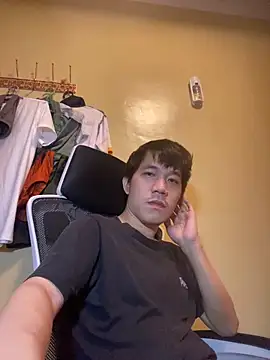 asian guy67 online show from February 15, 2026, 2:49 pm