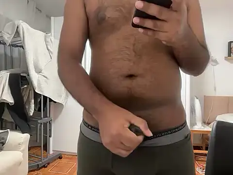 Snapshot of crazygu14456 chatting on February 27, 2026, 10:20 pm crazygu14456 online show from February 27, 2026, 10:20 pm