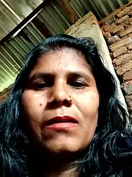 Snapshot of Hot_di97 chatting on February 17, 2026, 8:11 am Hot di97 online show from February 17, 2026, 8:11 am