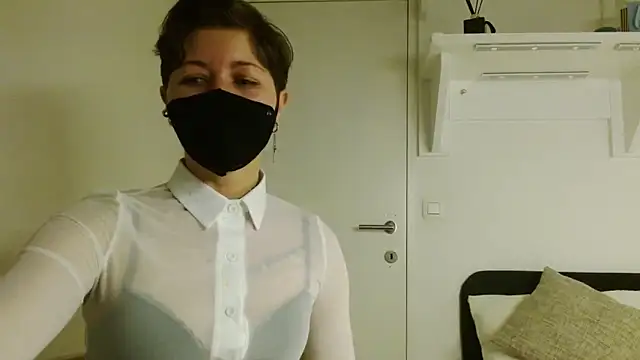 Alexxa XX online show from February 18, 2026, 2:57 pm