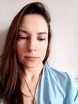 She-Moon online show from February 6, 2026, 6:53 am