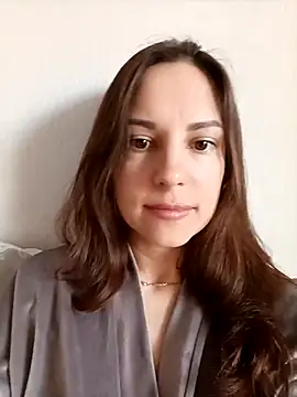 She-Moon online show from April 13, 2026, 6:17 am