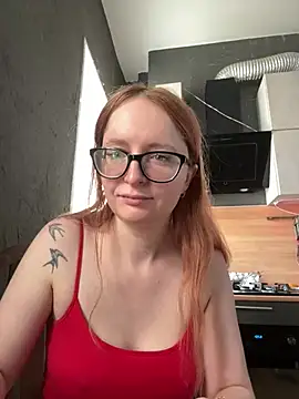 Snapshot of coy_girl_ chatting on February 18, 2026, 11:17 am coy girl online show from February 18, 2026, 11:17 am