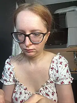 Snapshot of coy_girl_ chatting on February 19, 2026, 11:07 am coy girl online show from February 19, 2026, 11:07 am