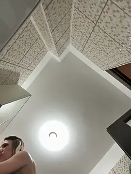 Missolevelvet online show from March 18, 2026, 9:15 pm