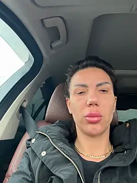 Snapshot of Missolevelvet chatting on January 19, 2026, 1:37 pm Missolevelvet online show from January 19, 2026, 1:37 pm