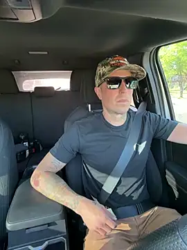 Snapshot of brngitdwn chatting on April 21, 2026, 12:12 am brngitdwn online show from April 21, 2026, 12:12 am
