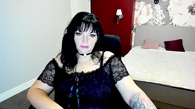 Victoria booth online show from February 18, 2026, 1:29 pm