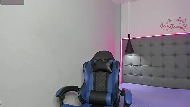 Snapshot of scarletcherry18 chatting on February 21, 2026, 4:03 am scarletcherry18 online show from February 21, 2026, 4:03 am