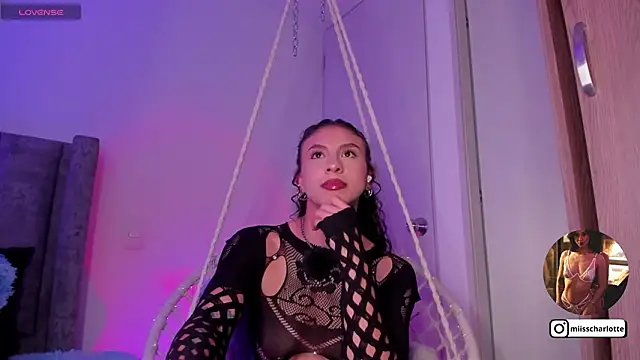 Snapshot of miss__charlotte7 chatting on February 5, 2026, 4:19 am miss charlotte7 online show from February 5, 2026, 4:19 am