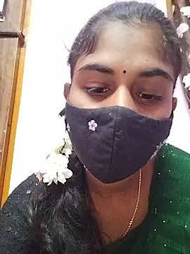 Tamil Hot RoyalQueen online show from April 19, 2026, 6:21 pm