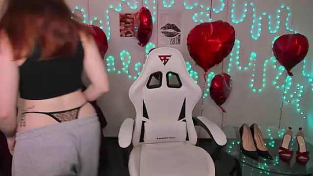 Snapshot of Katrys chatting on February 25, 2026, 1:06 am Katrys online show from February 25, 2026, 1:06 am