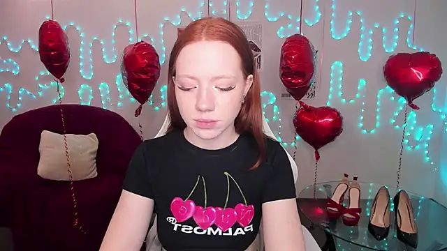 Snapshot of Katrys chatting on February 17, 2026, 12:30 am Katrys online show from February 17, 2026, 12:30 am