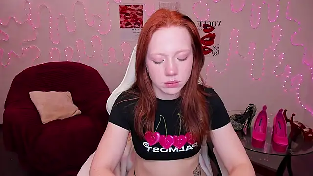 Snapshot of Katrys chatting on February 5, 2026, 12:17 am Katrys online show from February 5, 2026, 12:17 am