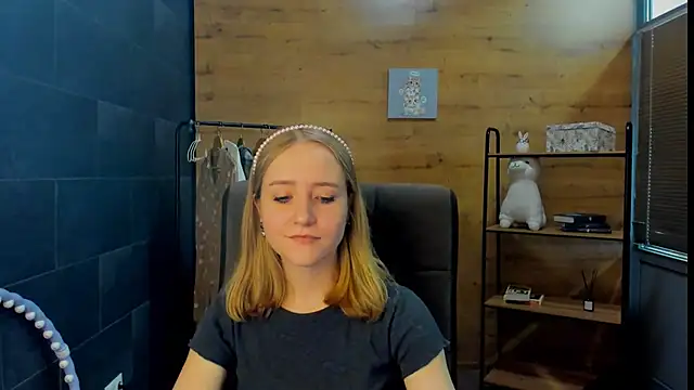 DonnaCole online show from May 21, 2026, 9:17 am